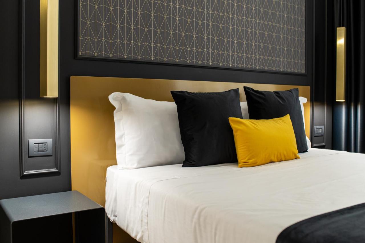 Plebiscito Boutique Rooms Naples Exterior photo