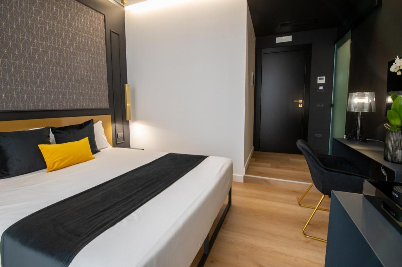 Plebiscito Boutique Rooms Naples Exterior photo