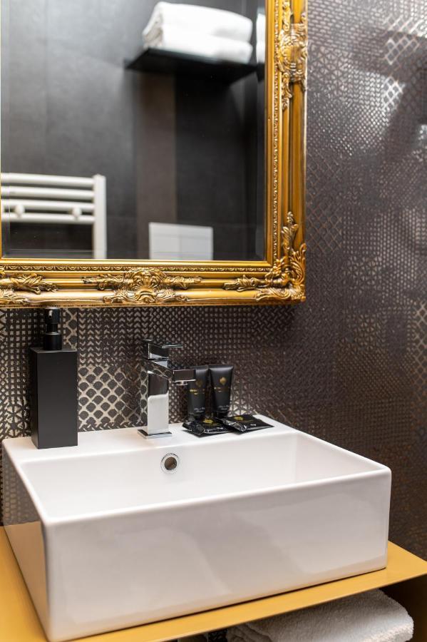 Plebiscito Boutique Rooms Naples Exterior photo